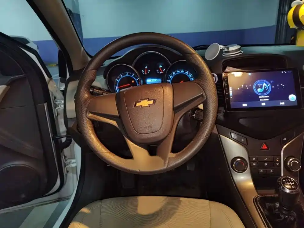 Chevrolet Cruze — миниатюра 13