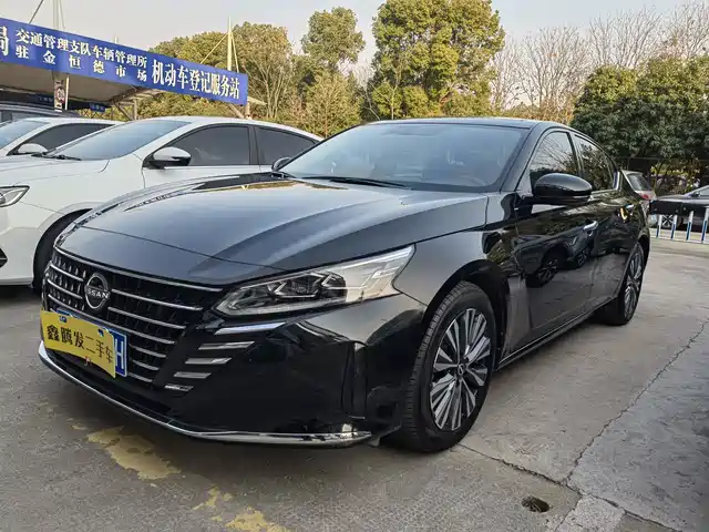 nissan teana