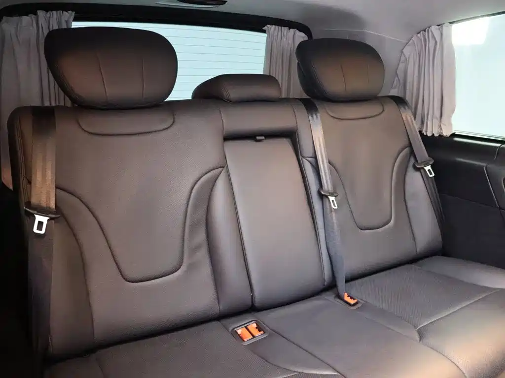 Mercedes-Benz V-Class — миниатюра 24