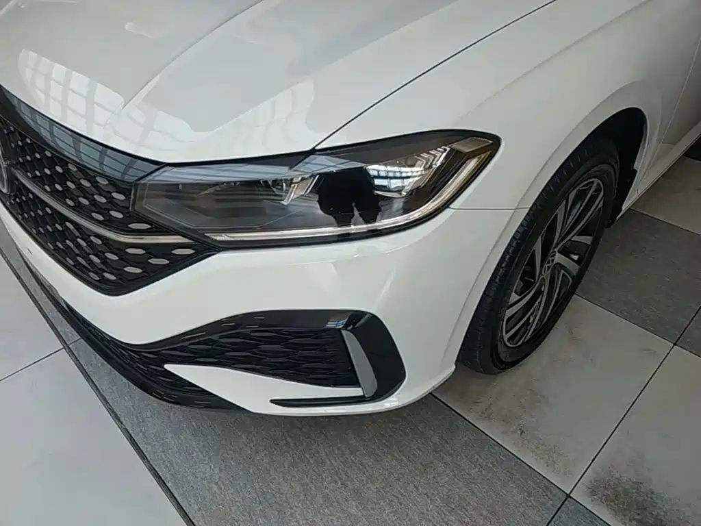 Volkswagen Lavida — миниатюра 24