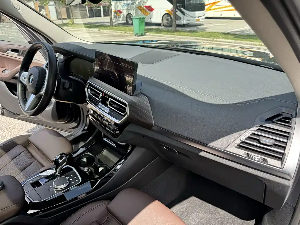 BMW X3 — миниатюра 13