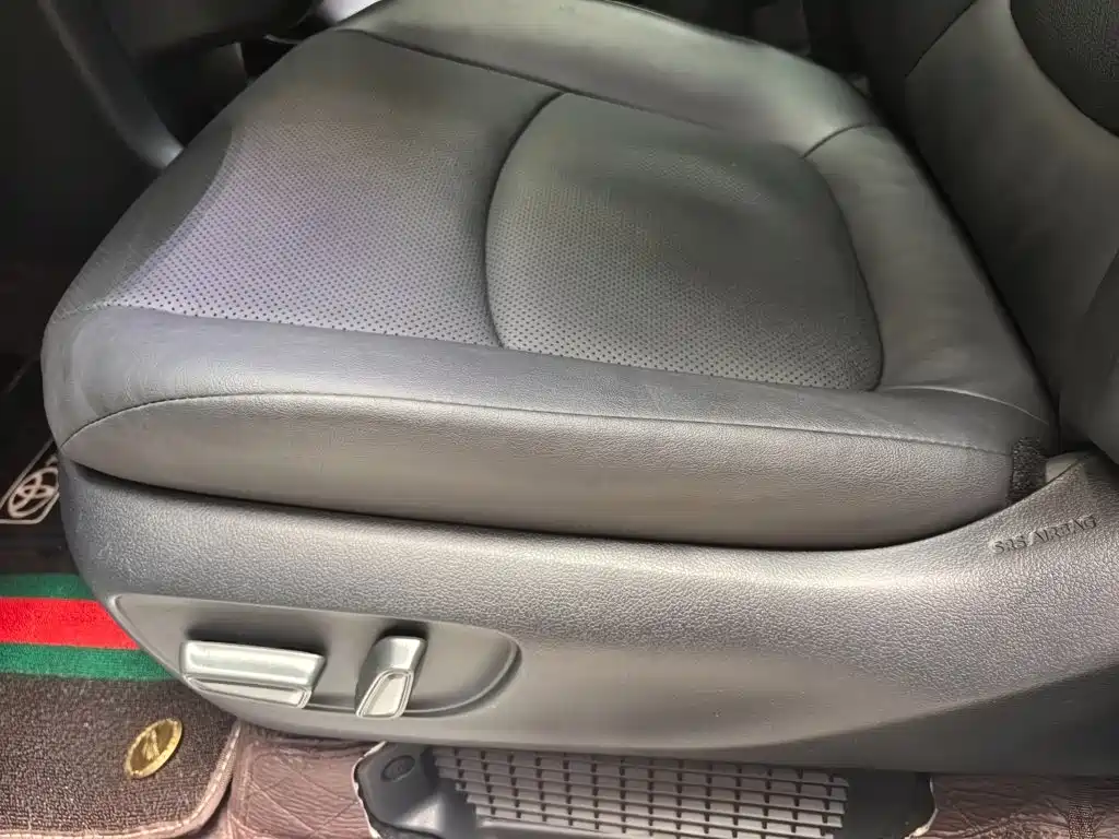 Toyota Granvia — миниатюра 18