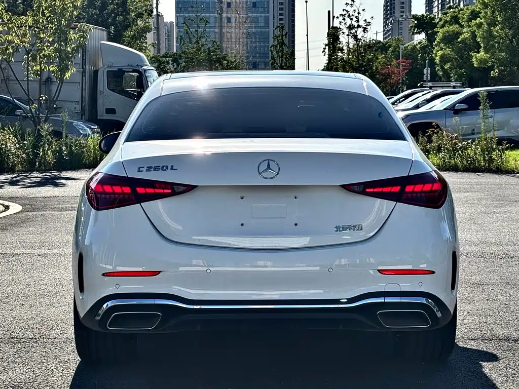 Mercedes-Benz C-Class — миниатюра 7