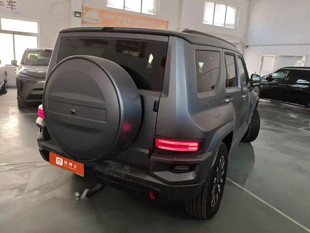 TANK TANK 700 NEW ENERGY