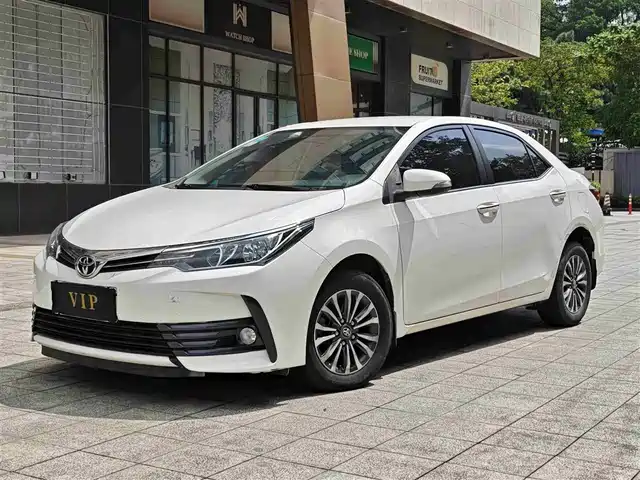 TOYOTA COROLLA 2018