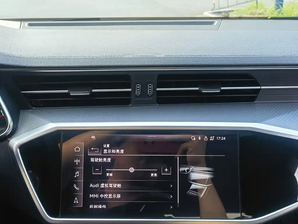 Audi A7L — миниатюра 14
