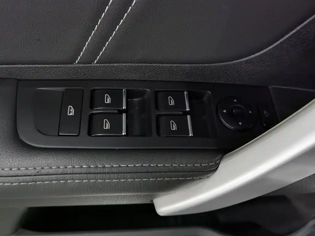 Geely Emgrand — миниатюра 9