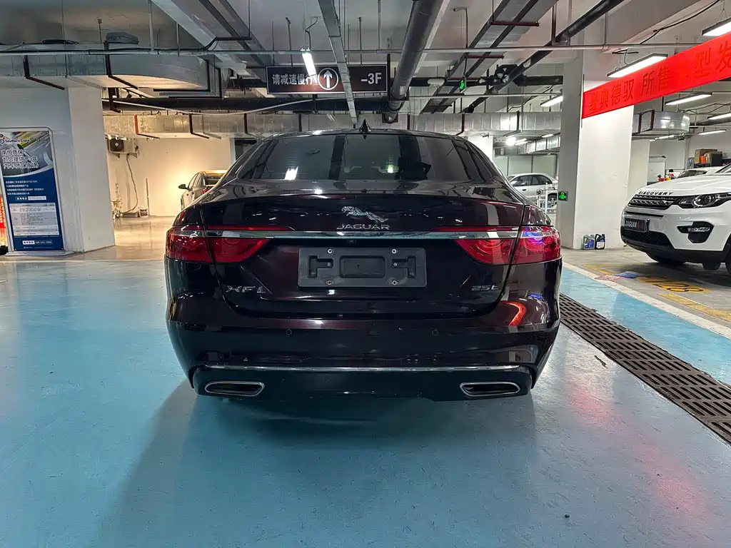 Jaguar XFL — миниатюра 5
