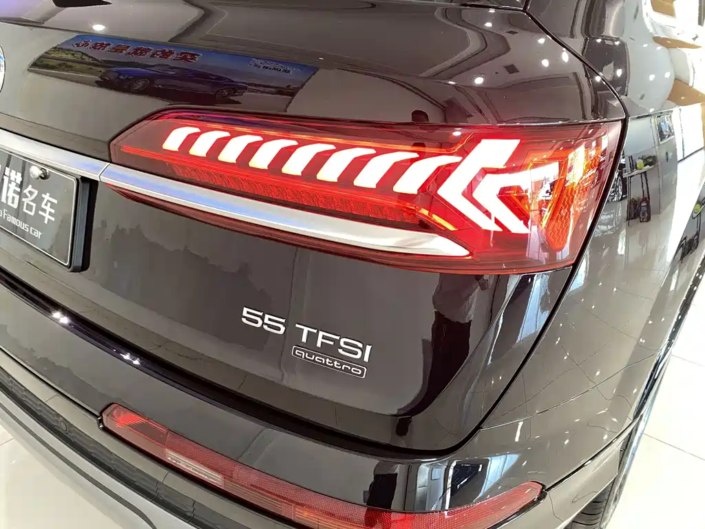 Audi Q7 — миниатюра 12