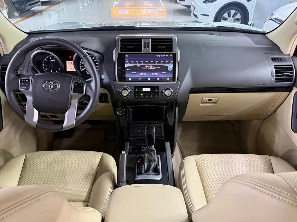 Toyota Land Cruiser Prado 2016 4.0L GX-R