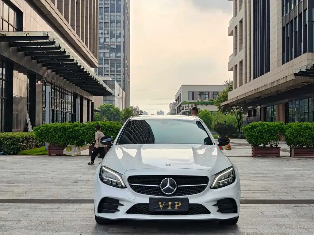 Mercedes-Benz C-Class — миниатюра 3