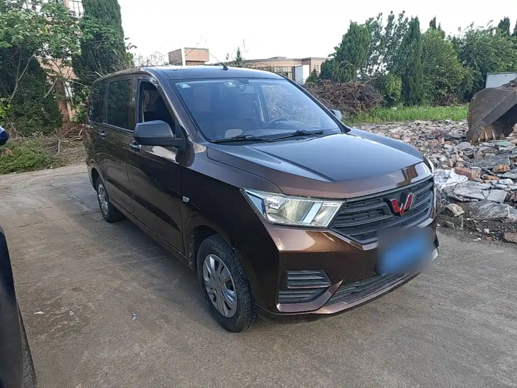 Wuling Hongguang — миниатюра 4