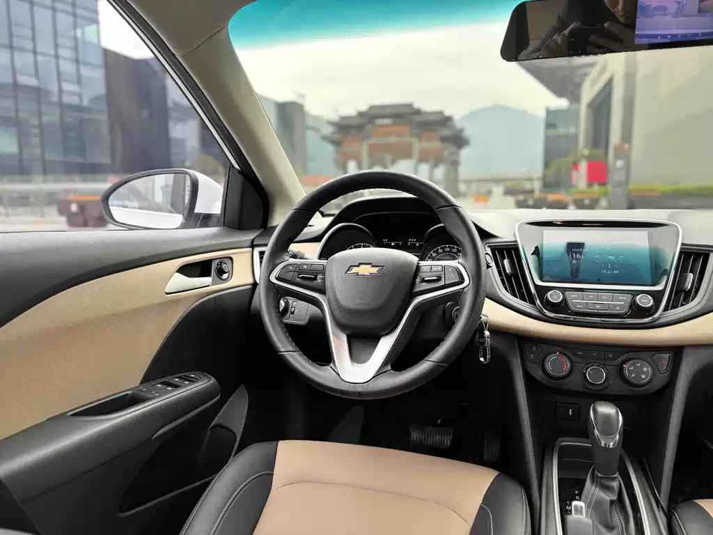CHEVROLET CRUZE