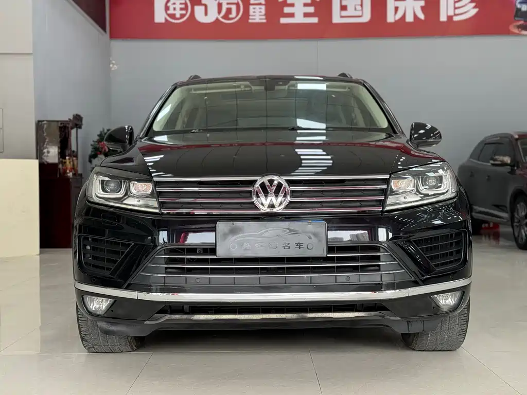 VOLKSWAGEN TOUAREG