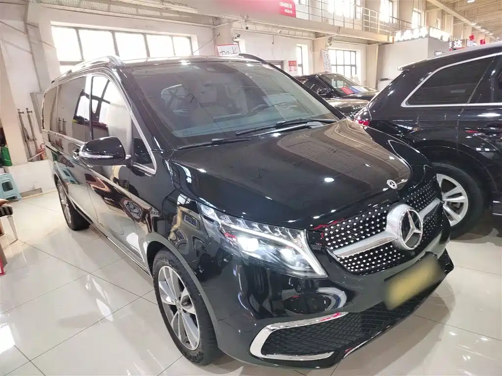 MERCEDES-BENZ V CLASS