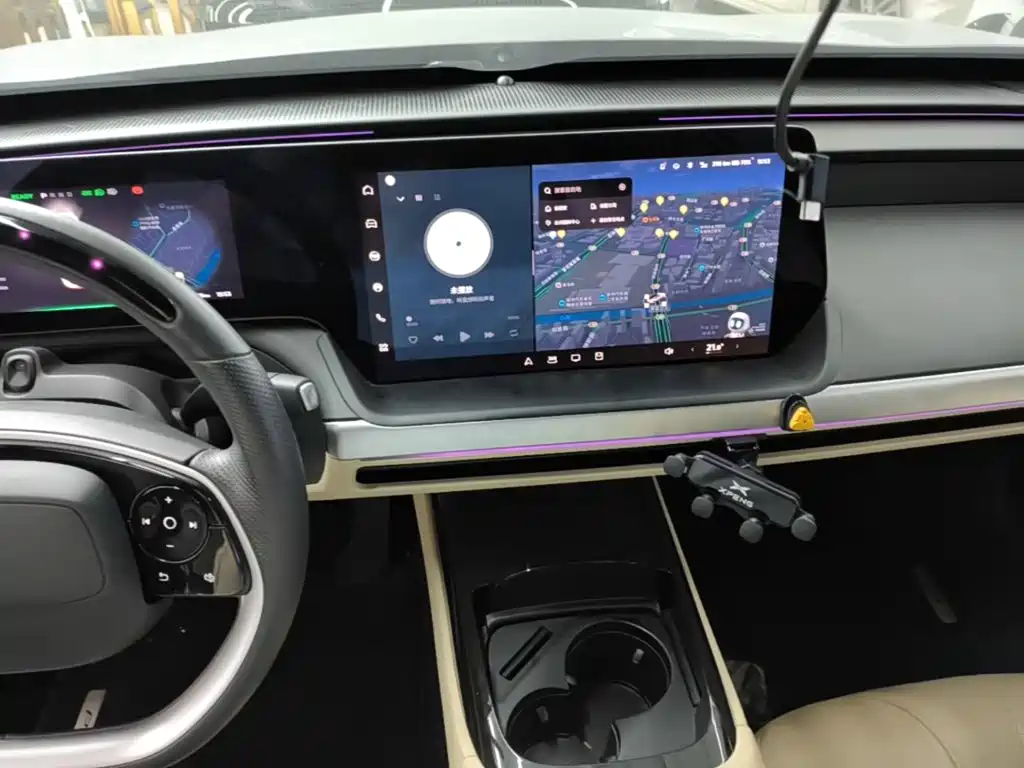 XPeng P7 — миниатюра 10