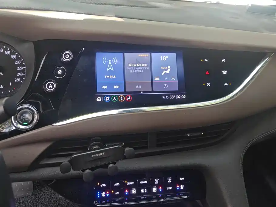 Buick Enclave — миниатюра 13