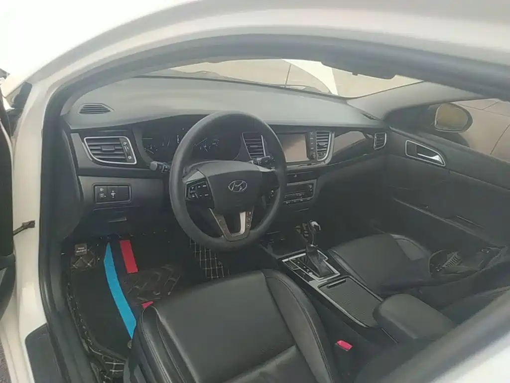 Hyundai Mistra — миниатюра 10