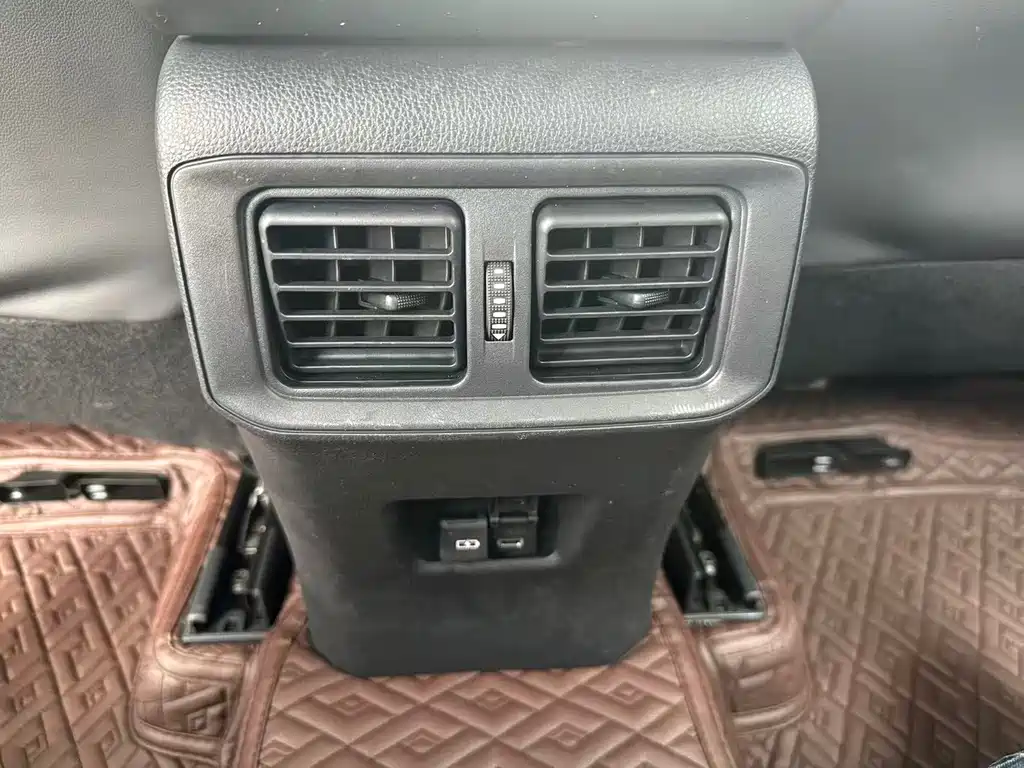 Toyota RAV4 — миниатюра 23