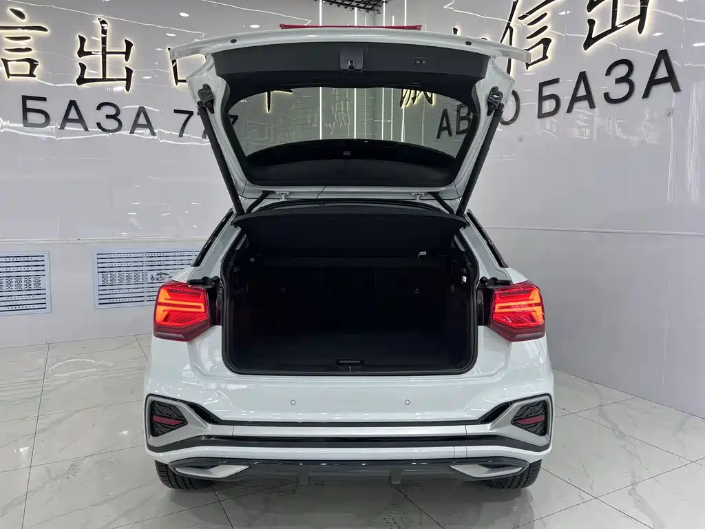Audi Q2L — миниатюра 13