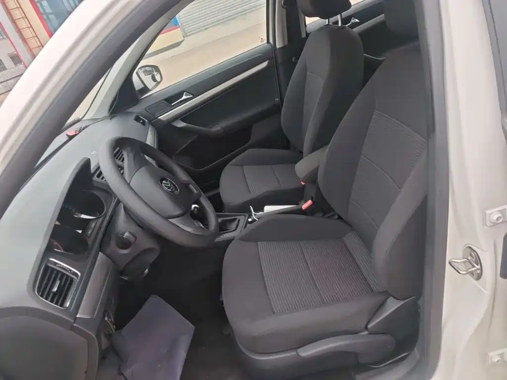 Volkswagen Lavida — миниатюра 11