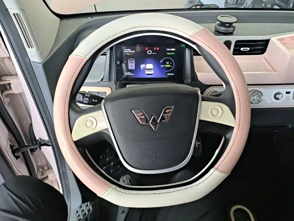 Wuling MINIEV — миниатюра 11