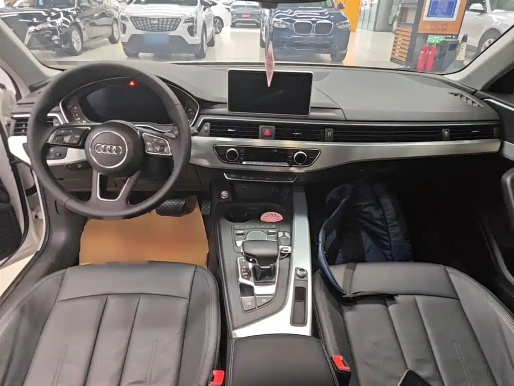 Audi A4L 2018 30 40 TFSI Fashion