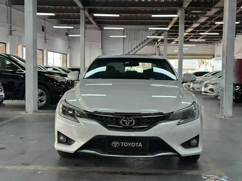 Toyota Reiz