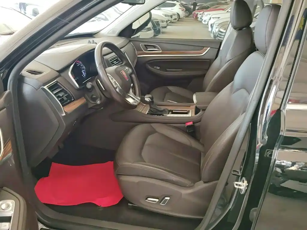 Roewe RX8 — миниатюра 15
