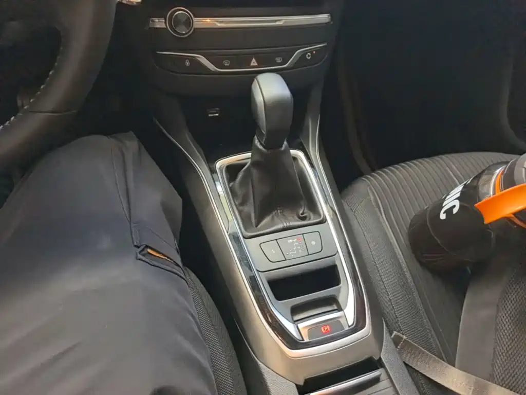 Peugeot 408 — миниатюра 14