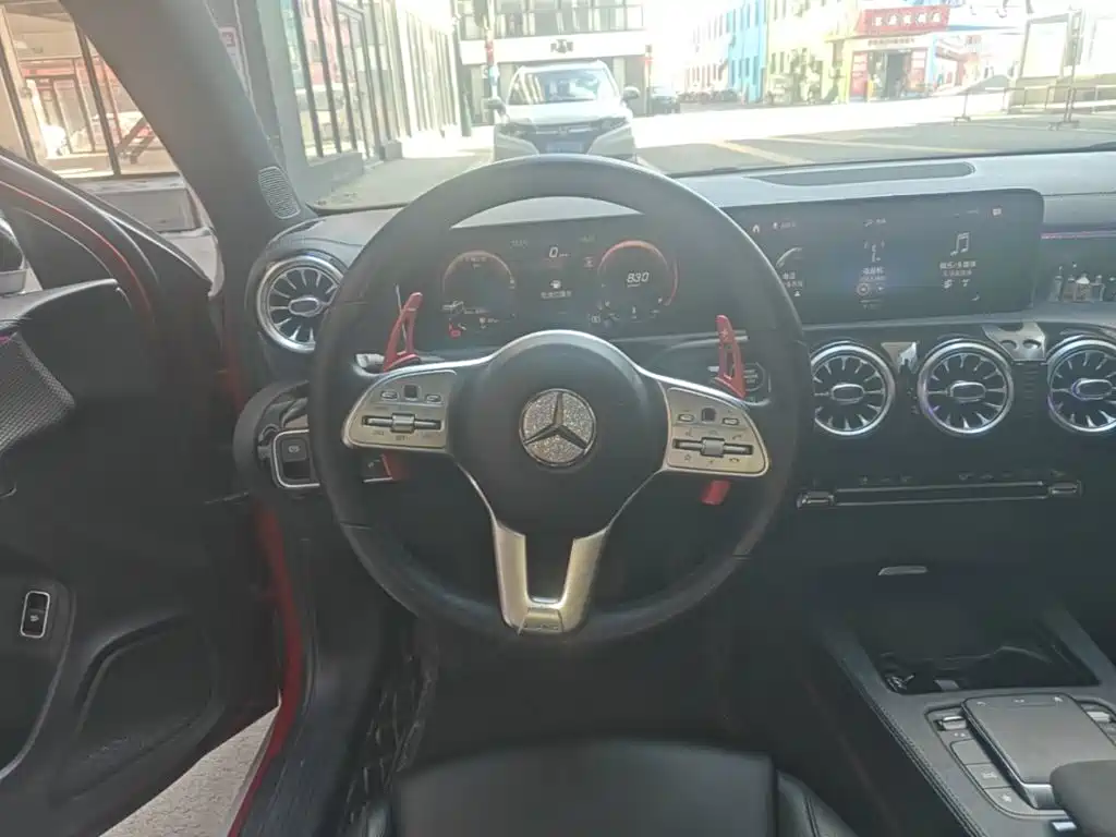 Mercedes-Benz A-Class — миниатюра 11