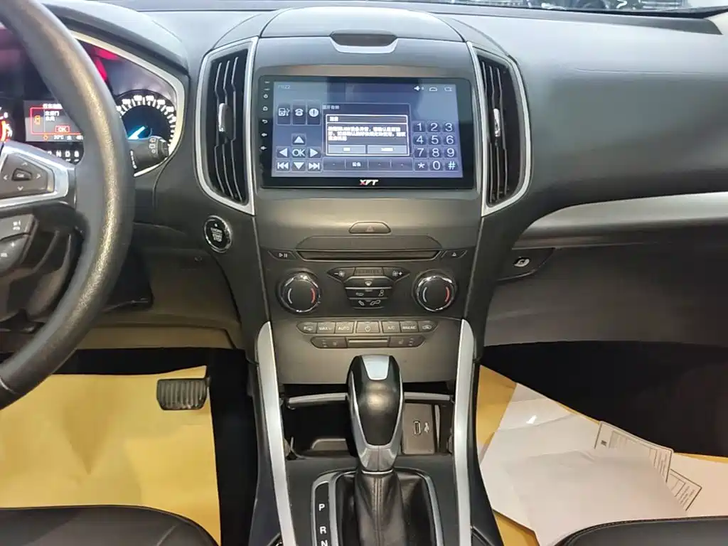 Ford Edge — миниатюра 13