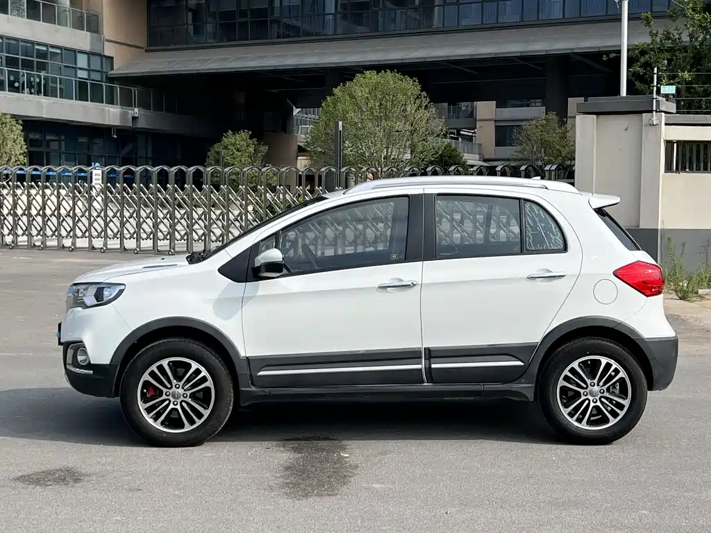 Haval H1 2015 1.5L AMT Luxury