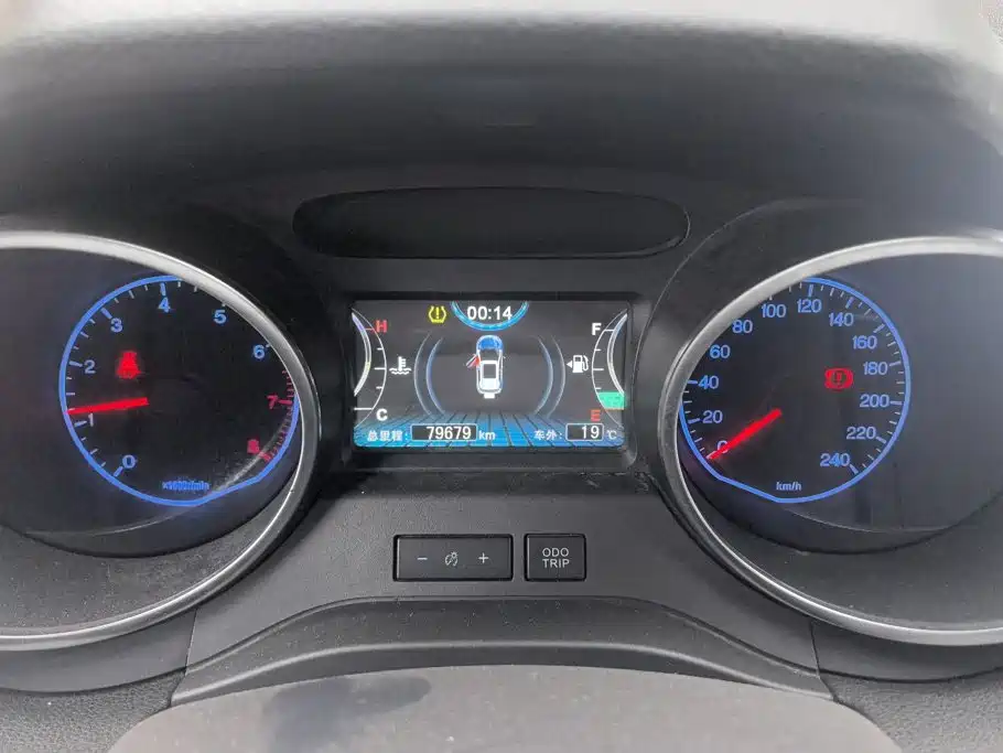 BYD Yuan — миниатюра 14