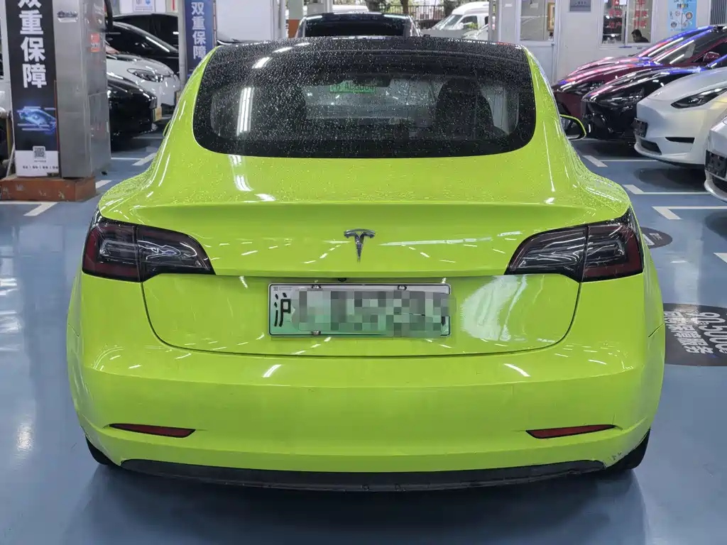 Tesla Model 3 — миниатюра 5
