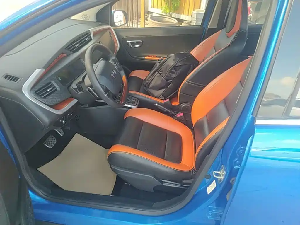 Geely Vision X1 — миниатюра 15