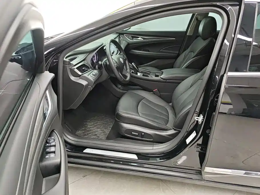 Buick LaCrosse — миниатюра 9