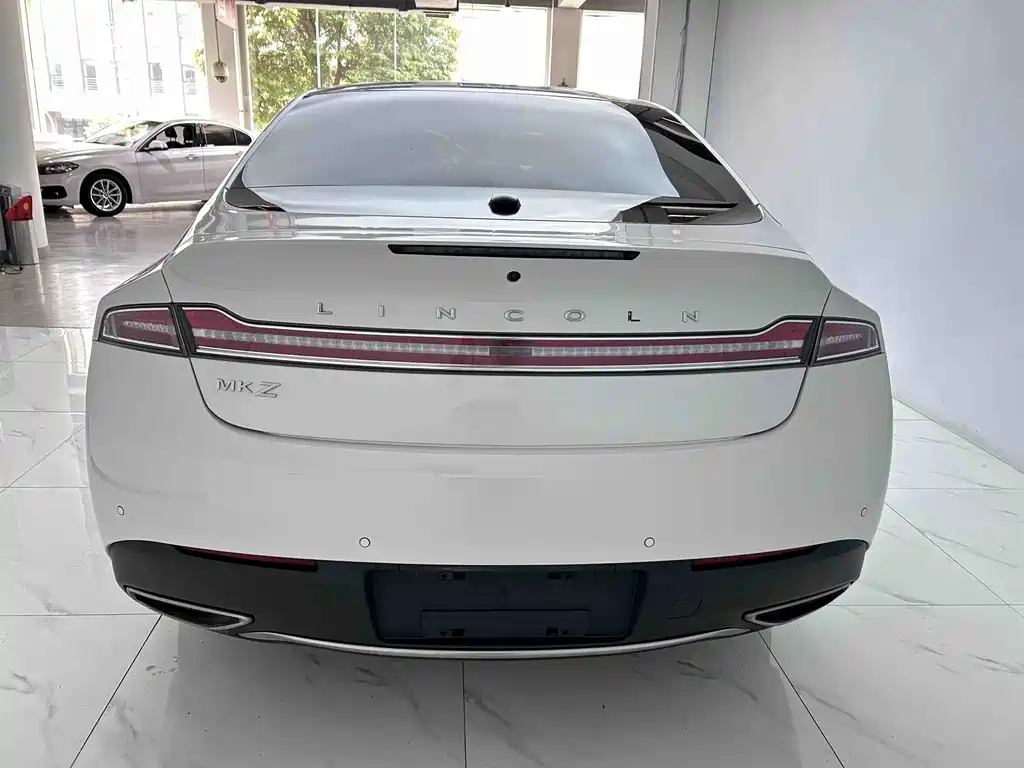 Lincoln MKZ — миниатюра 4
