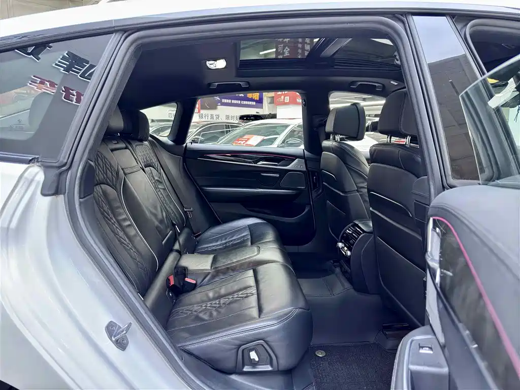 BMW 6 GT 2018 640i xDrive M Sport