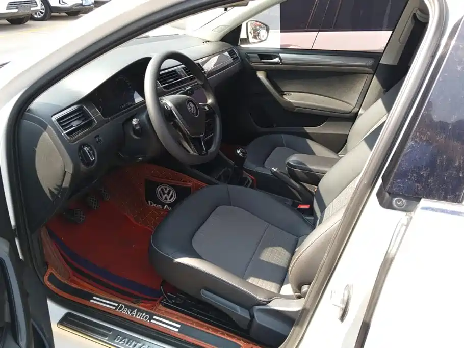 Volkswagen Santana — миниатюра 9