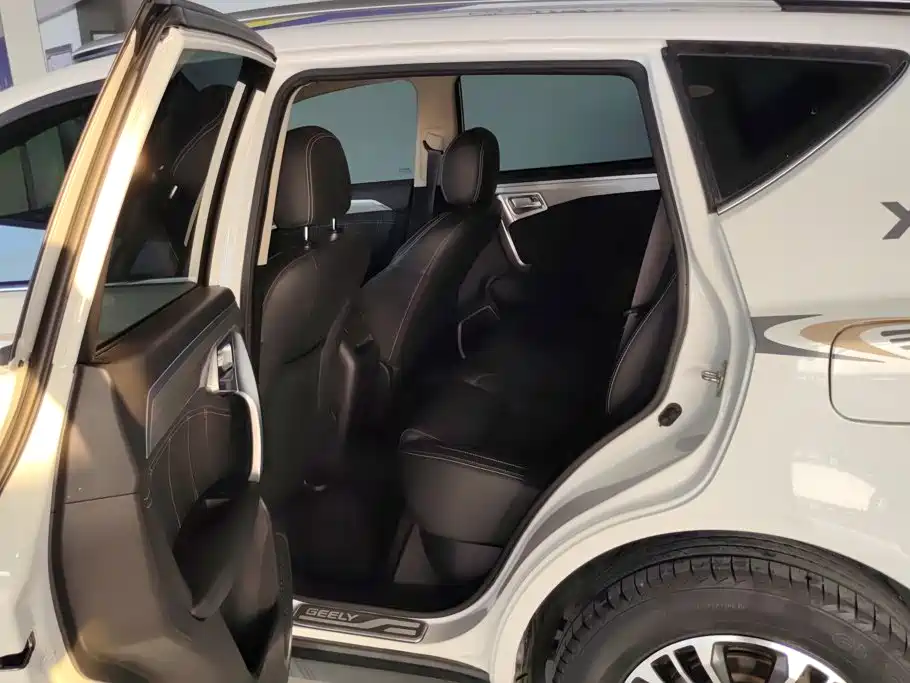 Geely Vision X6 — миниатюра 11