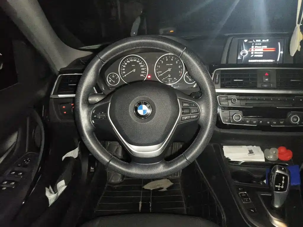 BMW 3 Series — миниатюра 3