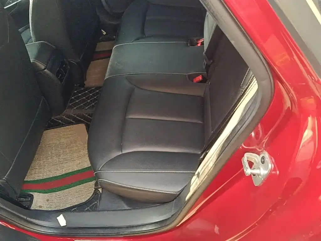 Roewe i6 Classic — миниатюра 17