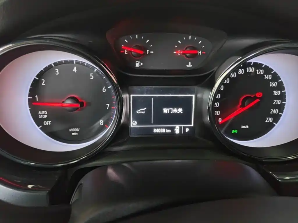 Buick Verano — миниатюра 12