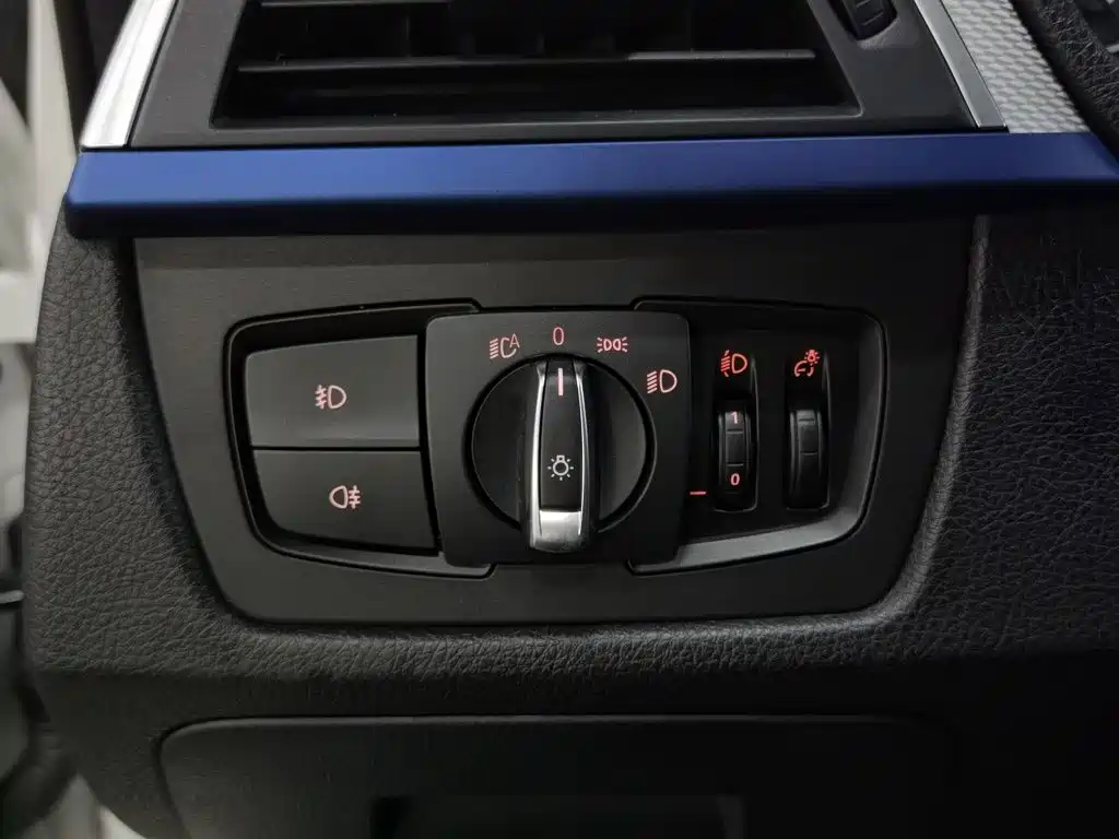 BMW 3 Series — миниатюра 21