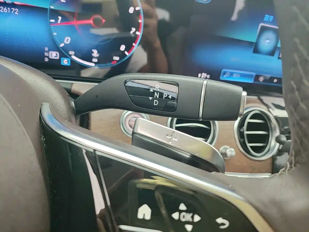 Mercedes-Benz E-Class — миниатюра 14