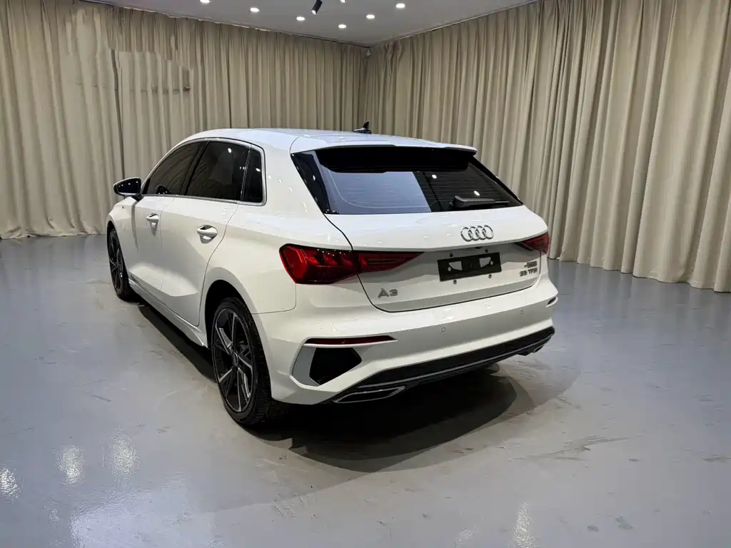 Audi A3 2023 Sportback 35 TFSI Fashion Sport