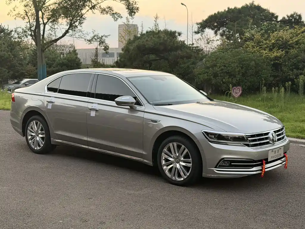 Volkswagen Phideon — миниатюра 3