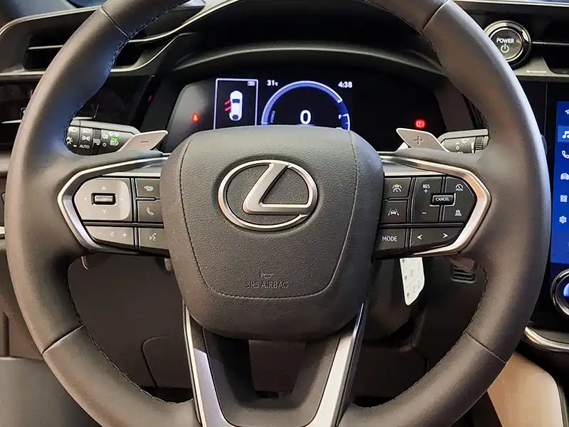 Lexus RZ — миниатюра 6