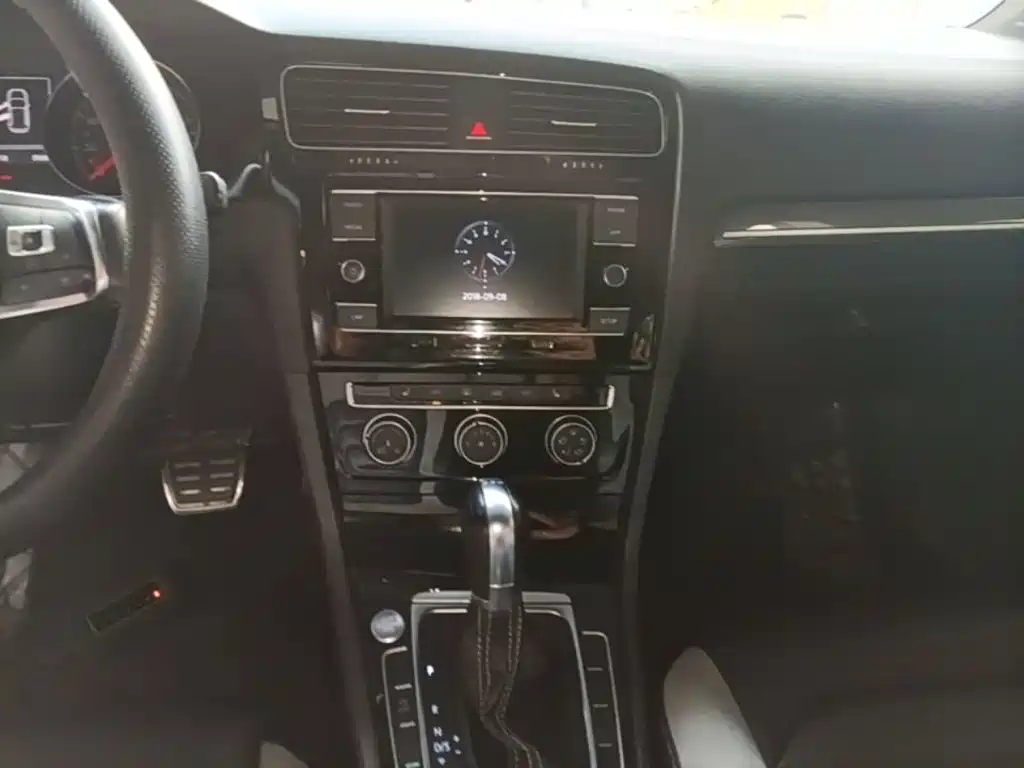 Volkswagen Golf — миниатюра 13